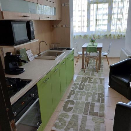 Apartament Central Renovat 3 Camere Bucharest Exterior photo