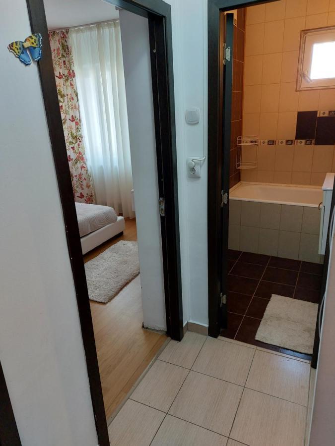 Apartament Central Renovat 3 Camere Bucharest Exterior photo